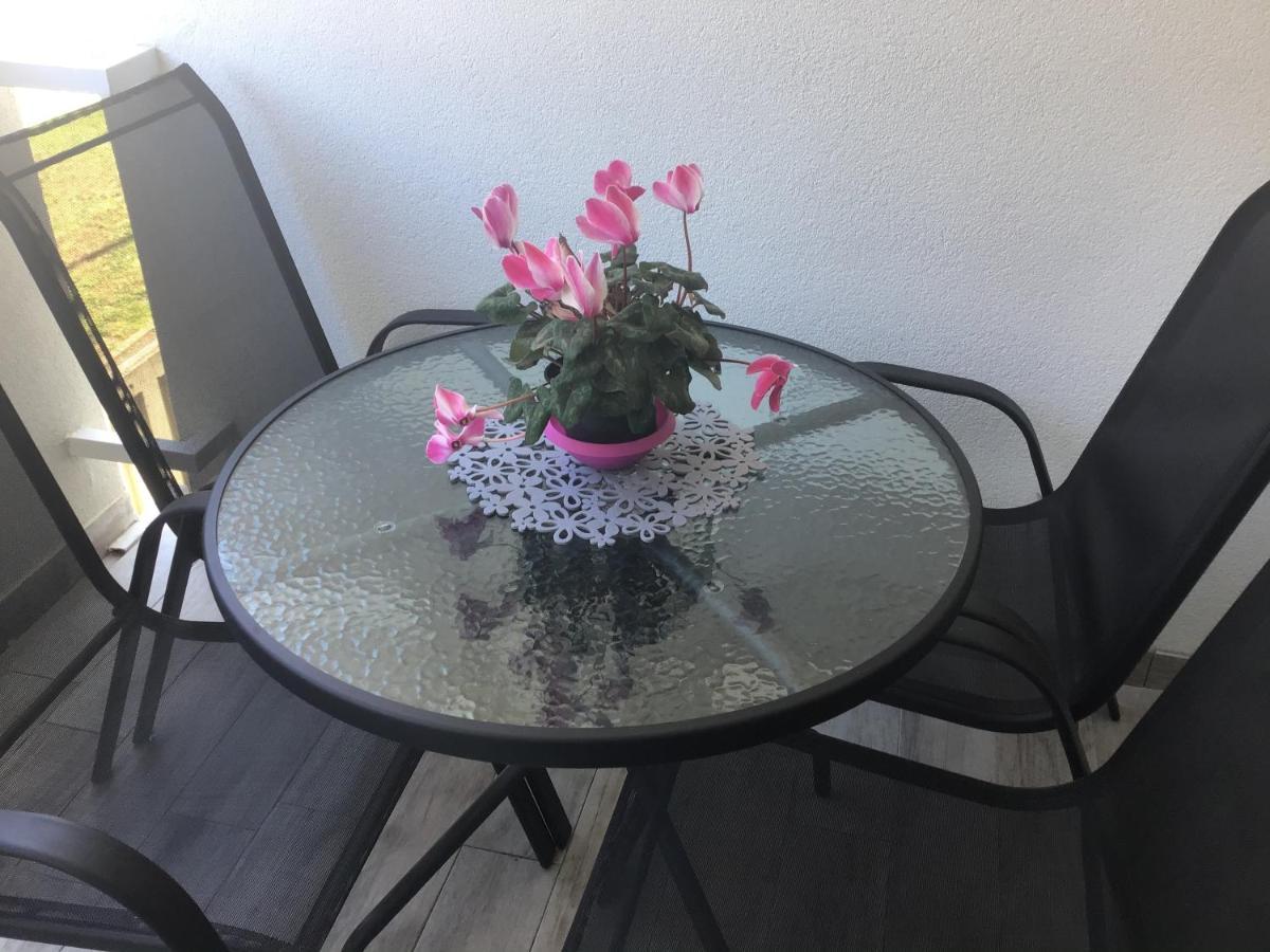 Apartman Sanja Pula Bagian luar foto