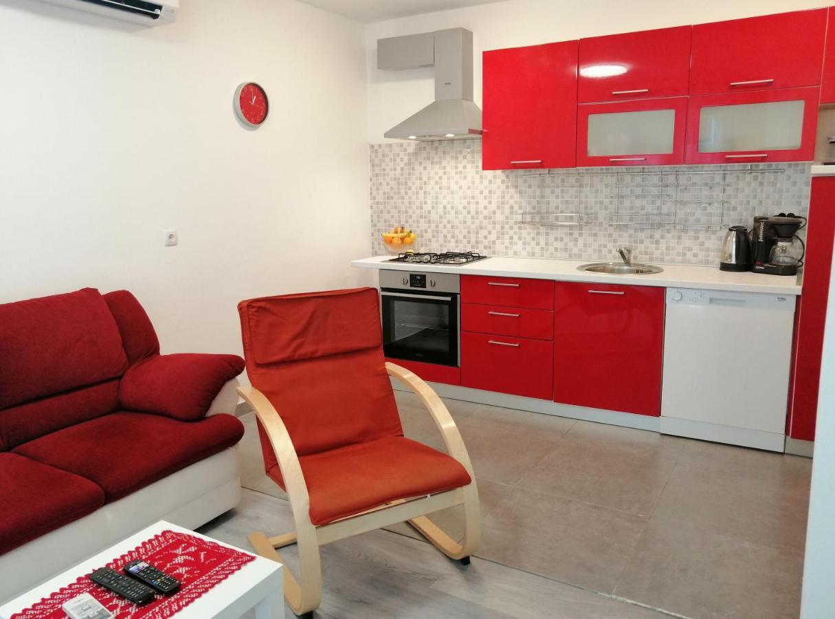 Apartman Sanja Pula Bagian luar foto