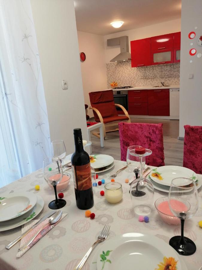 Apartman Sanja Pula Bagian luar foto